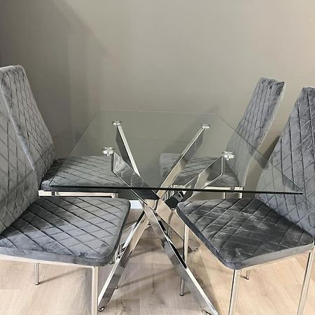 Staywell For 4 In The City I Parking I Wifi I Netflix Paderborn Esterno foto